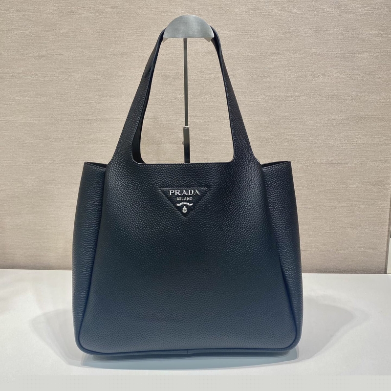 Pra*a shopping bags